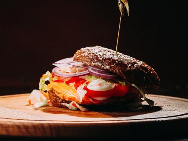 Фреш Бургер, з куркою (соус Чікен)