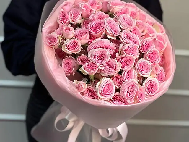 Букет кущової троянди Дінара