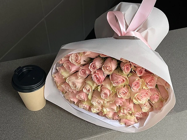 Троянда Athena Pink