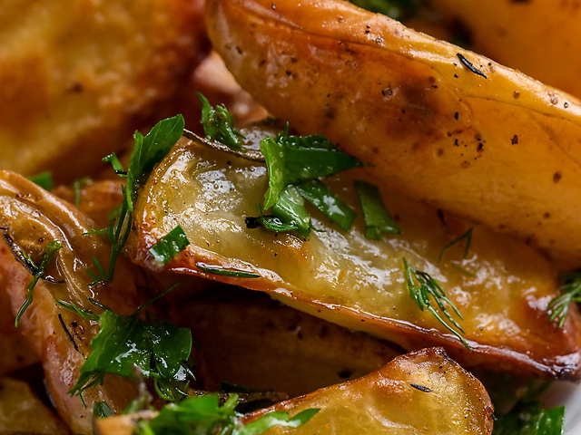 Картопля запечена по-селянські