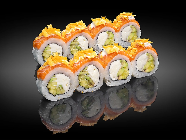 Рол Філа кранч з манго та авокадо