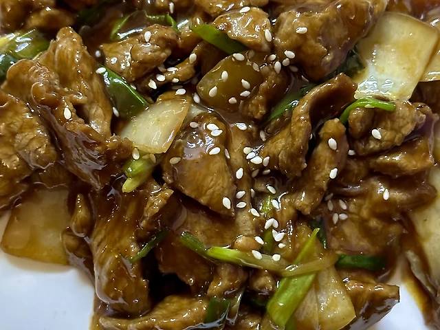 Смажена баранина Цзижань