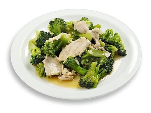 Куряче філе з броколі