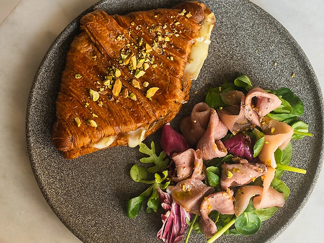 Сирний король з качкою су-від