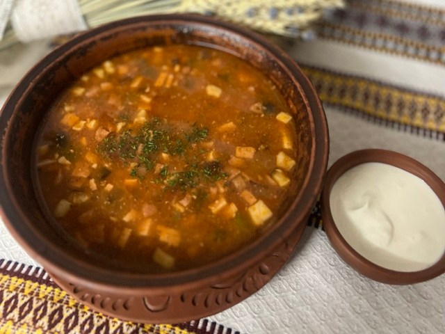 Навариста м`ясна солянка