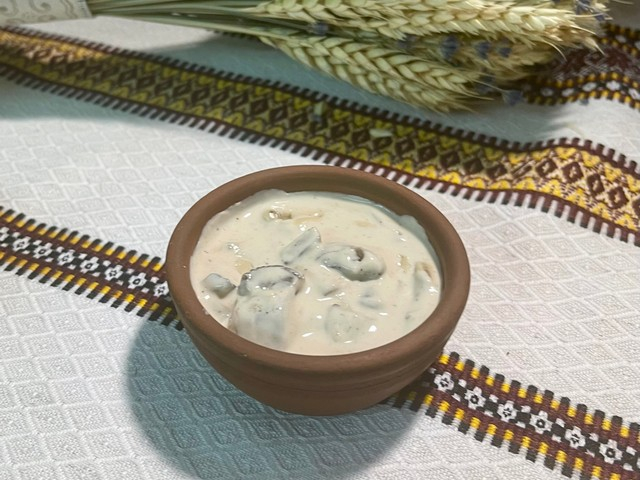 Соус з білих грибів