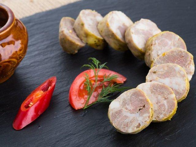 Ковбаса домашня зі свинини