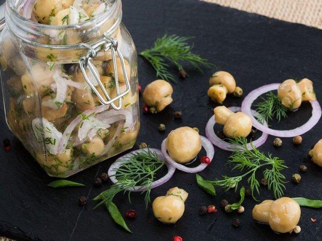 Печериці мариновані по домашньому рецепту