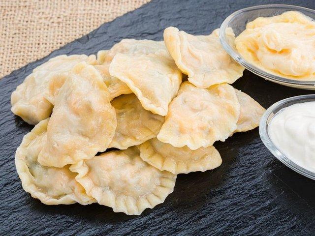 Вареники з лососем та кропом