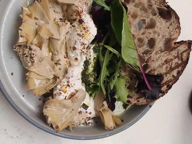 ХУМУС & АРТИШОКИ & ЛАБНЕ