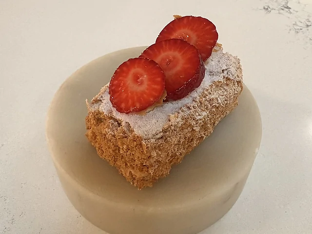 MINI Mille-Feuille Полуниця-Боби Тонка