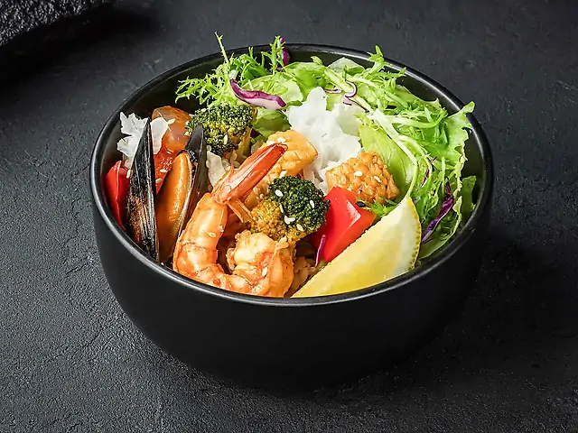 Боул з морепродуктами