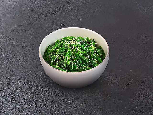 Салат хіяші вакаме