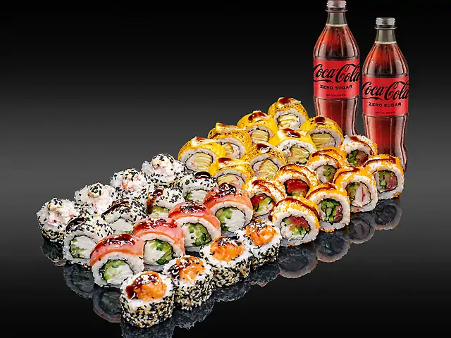 Комбо Сет Лютого + 2 шт Coca-Cola Zero 0,5 л