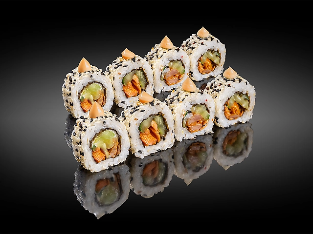 Рол Лосось в кунжуті