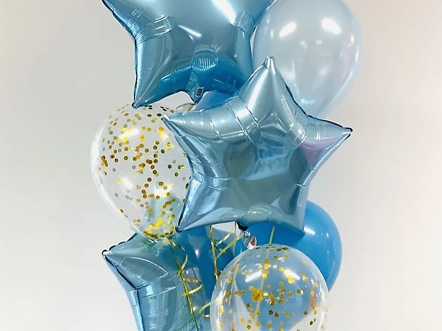 Фонтан з зірочками та кульками