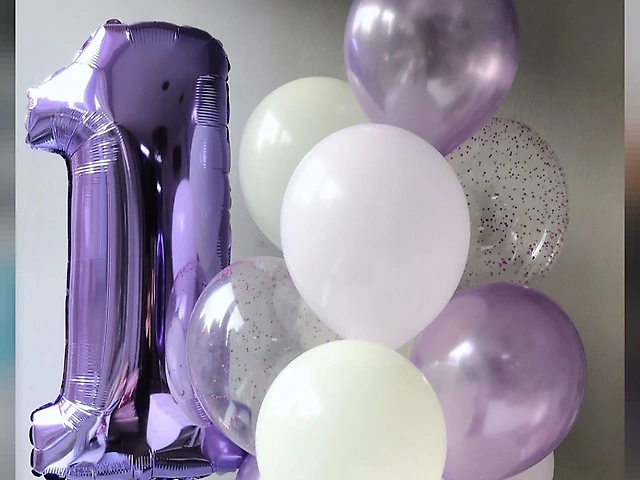 Фіолетова композиція із кульок