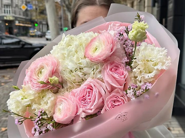 Мікс з ранункулюсами