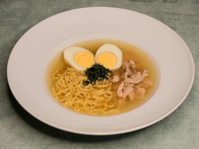 Бульончик с домашней лапшой