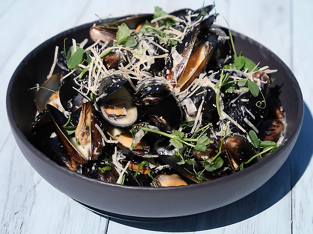 Мидии в соусе дор-блю