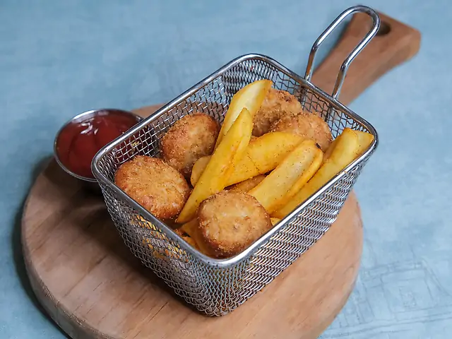 Чикен енд чипс