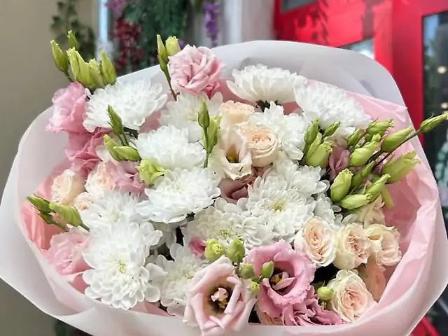 Мікс еустоми з хризантемою