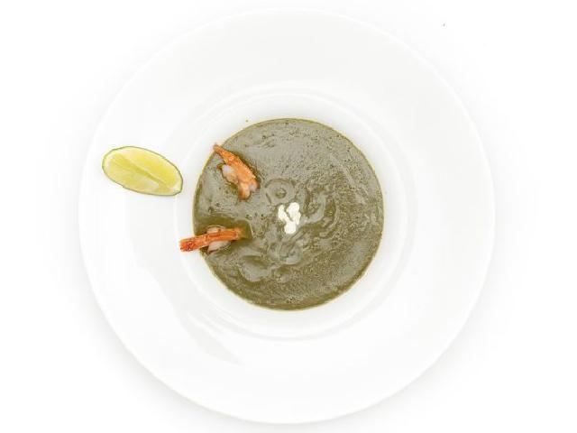 Крем-суп со шпинатом и креветками