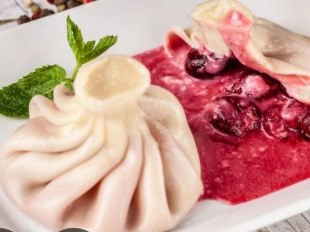 Хинкали с вишней