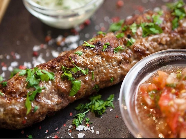 Люля-кебаб из свинины и говядины