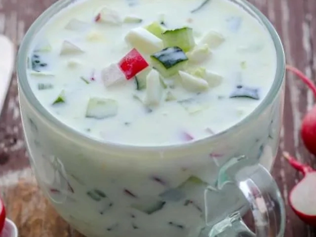 Окрошка с говяжьим языком на мацони