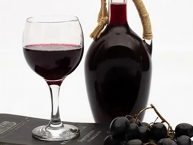 Вино домашнее