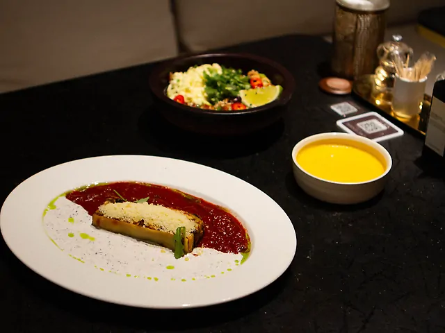 2 страви на вибір (з 1 або 2 категорії): 