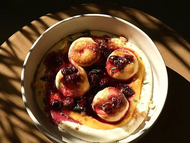 Сирники манго-маракуйя-вишня