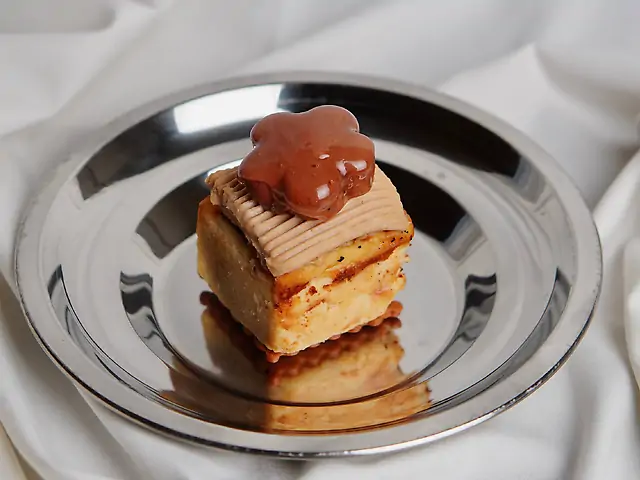 Баскський чизкейк з карамельним шоколадом