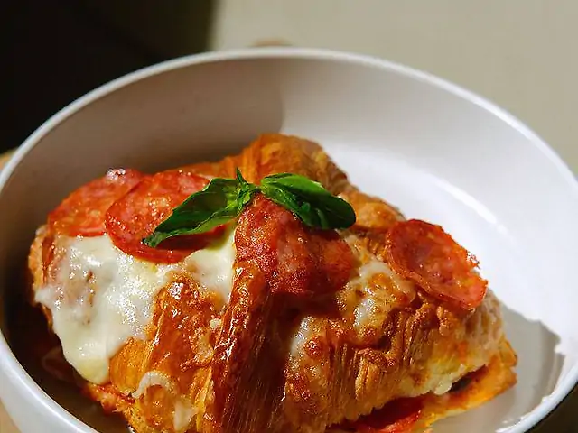 Круасан пепероні