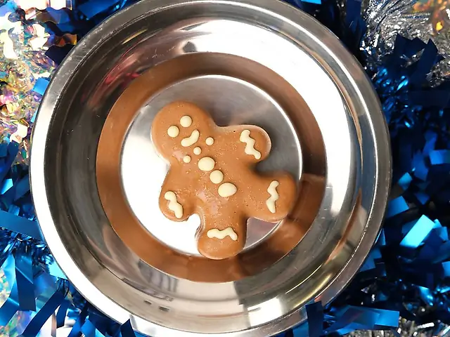 Чоловічок з вишнею