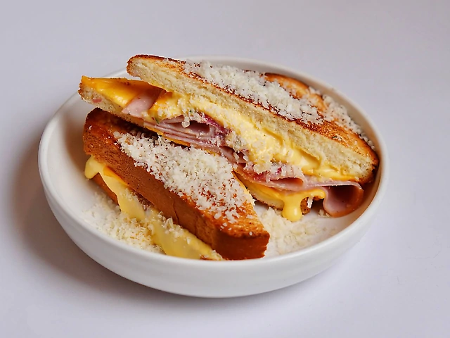 Сендвіч hum-cheese