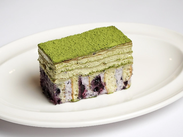 Two-Level Cake Matcha