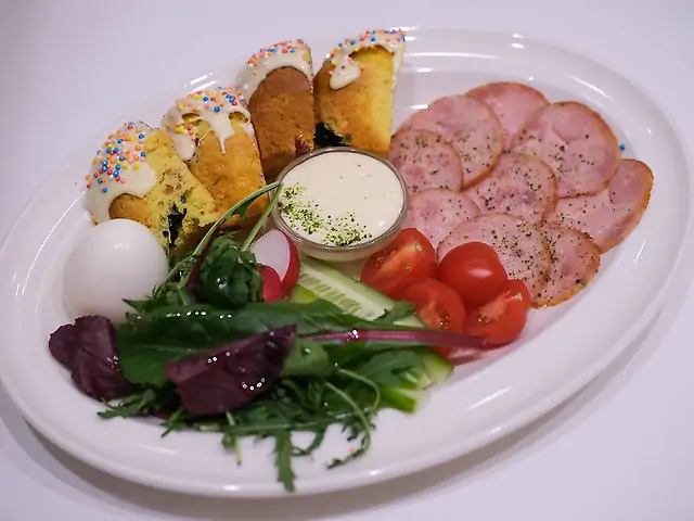 Сніданок Великодня