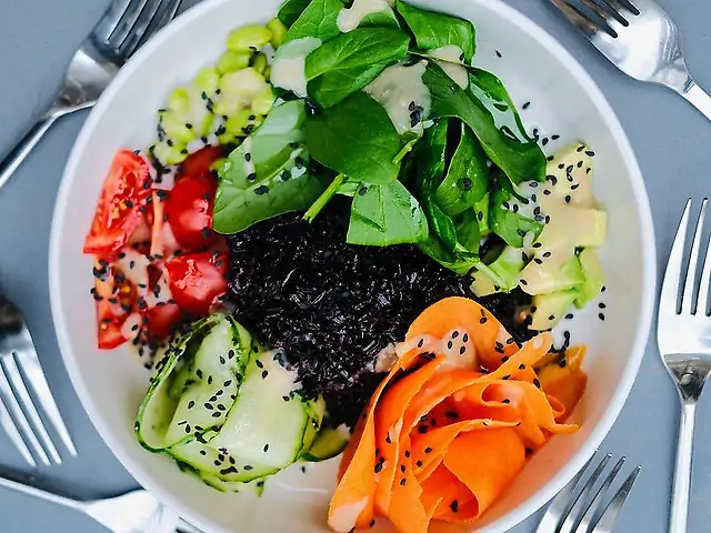 Боул з чорним рисом