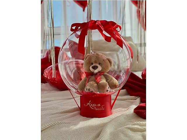 Ведмедик світло-коричневий у червоному оформленні