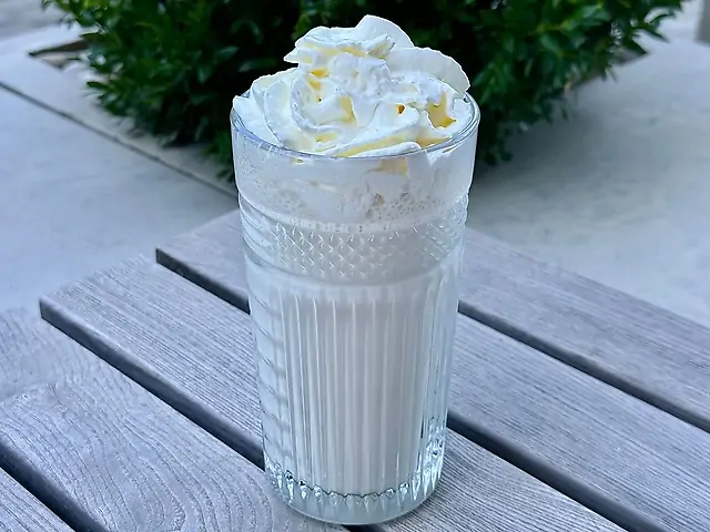 Banana milk shake
