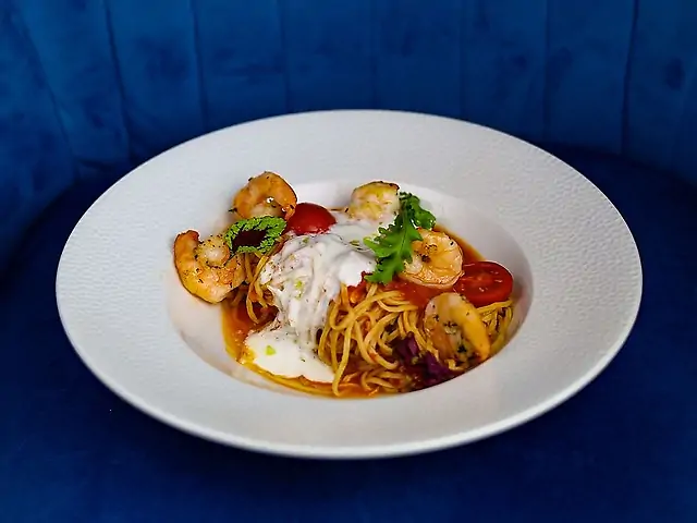 Tagliatelle з страчателою та Тигровою креветкою