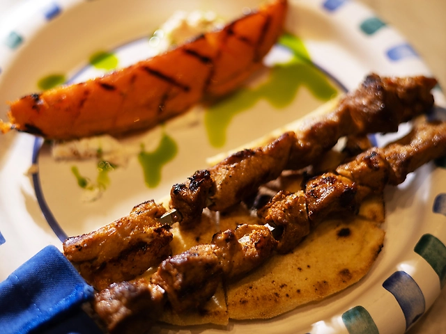 Сувлакі Хрюша в маринаді з імбиру,мускатного горіха і перцю чилі