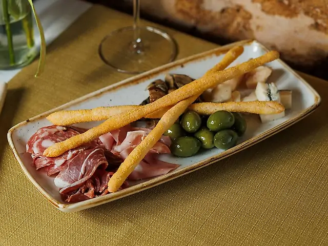 Антіпасті місті