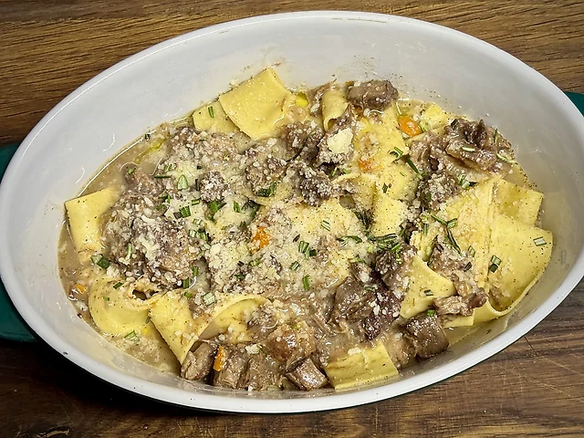 Папарделле з рагу із дикого кабана