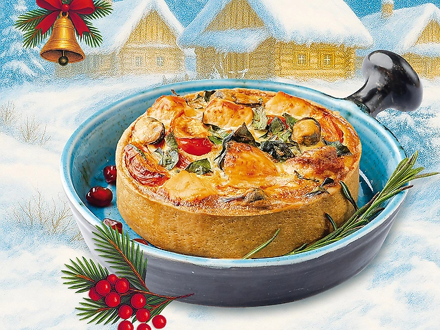 Відкритий пиріг з сьомгою та мідіями зі шпинатом та томатами