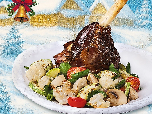 Ніжка баранчика з овочами і кінзою