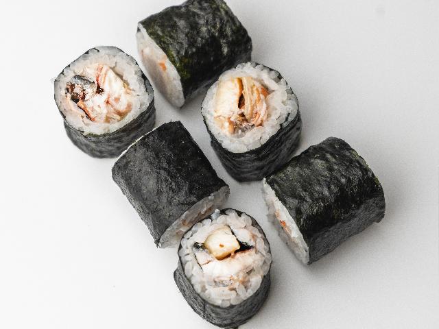 Макі з вугрем