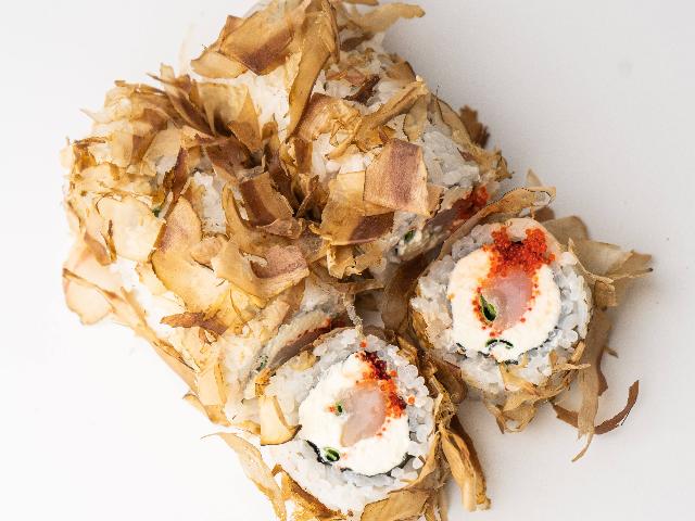 Рол Боніто з гребінцем